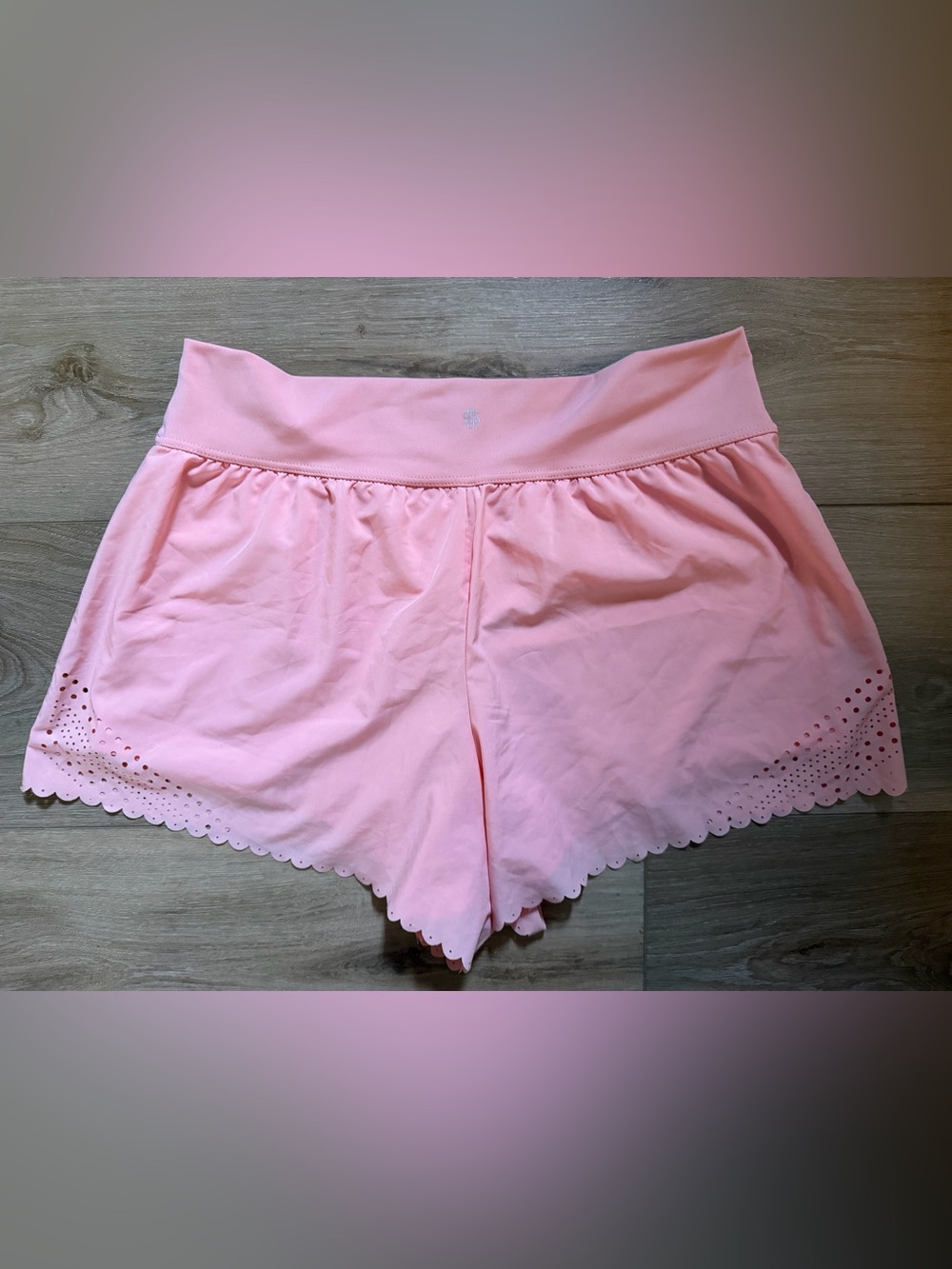 SIMPLY SOUTHERN Scallop Hemmed Athletic Shorts EUC - Picture 2 of 9
